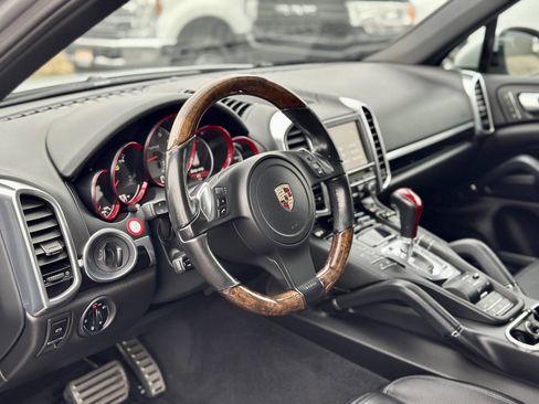Used 2011 Porsche Cayenne S AWD/4WD image 9
