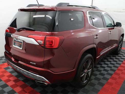 Used 2017 GMC Acadia Denali w/ Technology Package AWD/4WD image 4