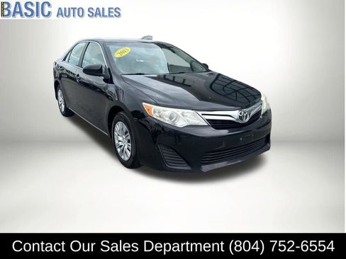 Used 2013 Toyota Camry LE image 5