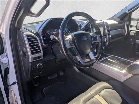Used 2019 Ford F250 Platinum w/ Platinum Ultimate Package image 9