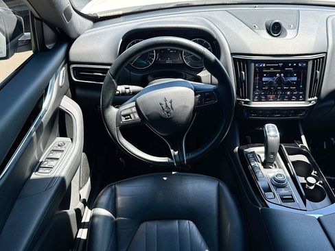Used 2022 Maserati Levante GT AWD/4WD image 11