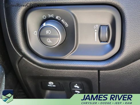 Used 2022 RAM 1500 Big Horn AWD/4WD image 30