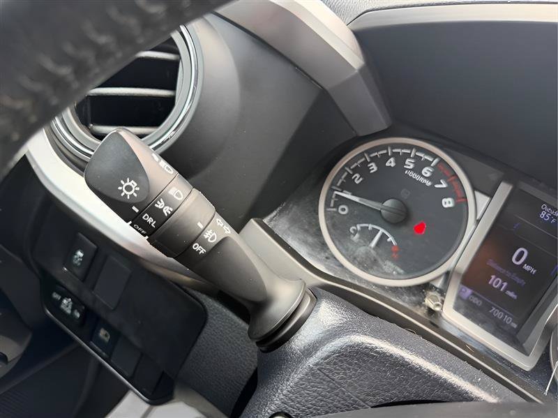 Used 2020 Toyota Tacoma SR5 AWD/4WD image 49