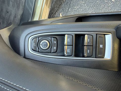 Used 2025 Subaru Ascent Touring AWD/4WD image 13