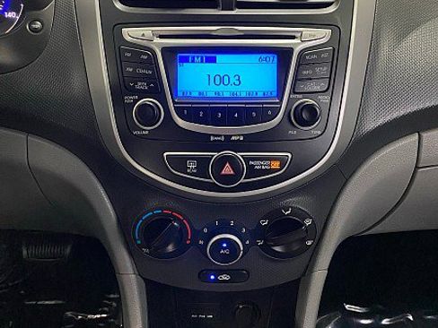 Used 2012 Hyundai Accent GLS image 13