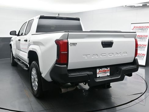Used 2024 Toyota Tacoma SR image 6