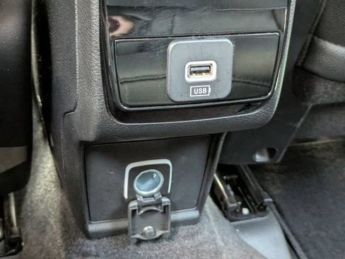 Used 2024 Jeep Compass Latitude AWD/4WD image 19
