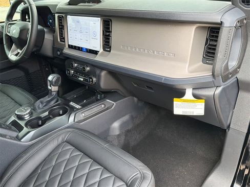 New 2025 Ford Bronco Outer Banks image 13
