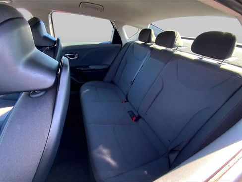 Used 2025 Kia K4 FWD image 20