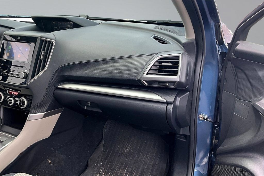 Used 2023 Subaru Forester Premium AWD/4WD image 27