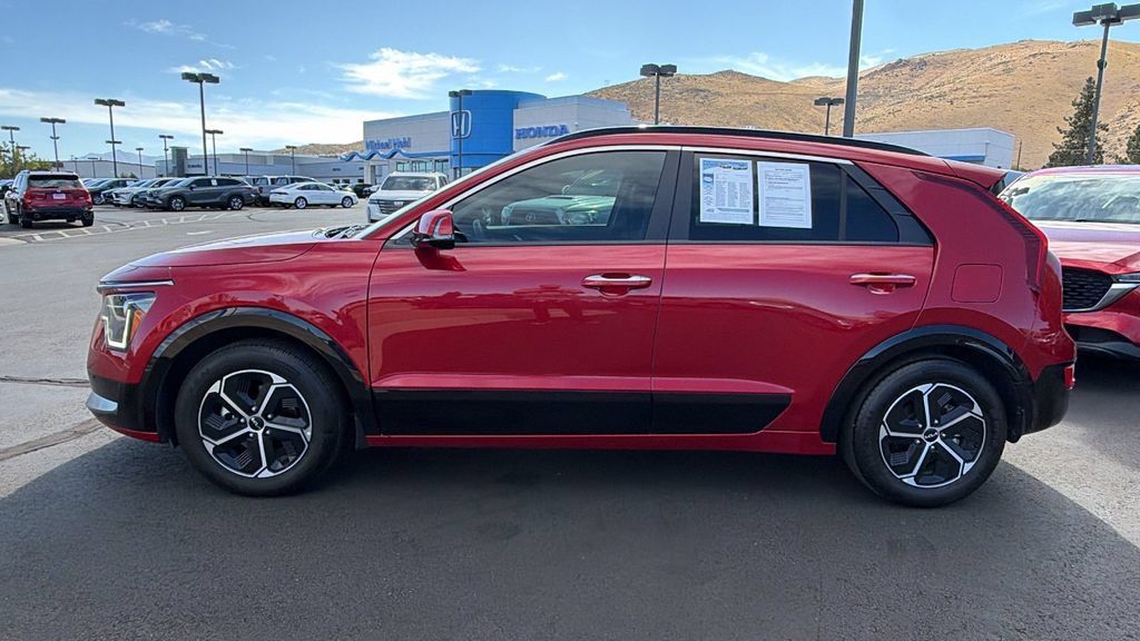 Used 2023 Kia Niro FWD image 6