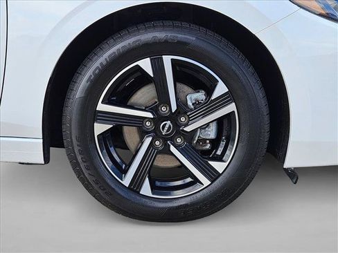 Used 2025 Nissan Sentra SV FWD image 21