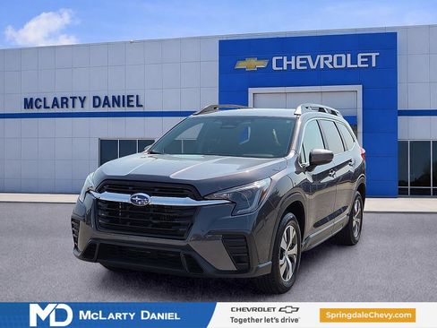 Used 2025 Subaru Ascent Premium AWD/4WD image 2