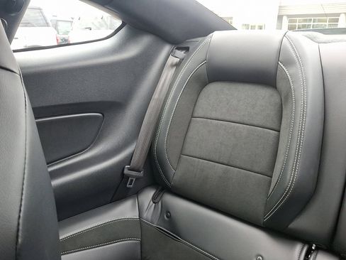 Used 2021 Ford Mustang Shelby GT500 w/ Carbon Fiber Handling Package image 18