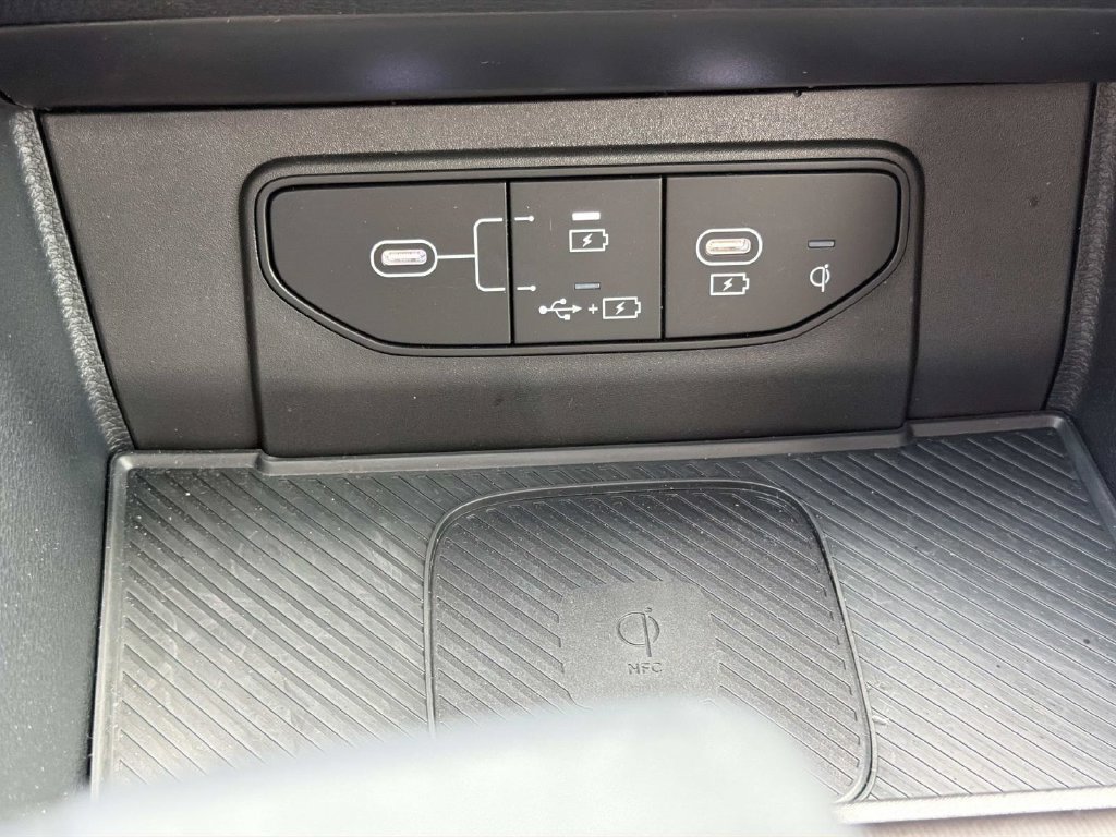 Used 2026 Kia Sportage SX FWD image 23