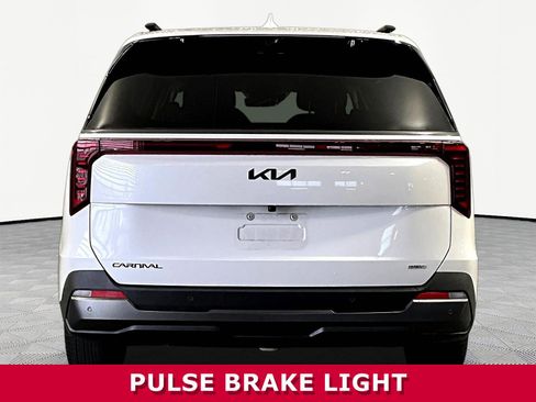 Certified 2025 Kia Carnival SX Prestige FWD image 5