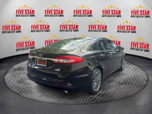 Used 2017 Ford Fusion SE w/ Fusion SE Technology Package image 6