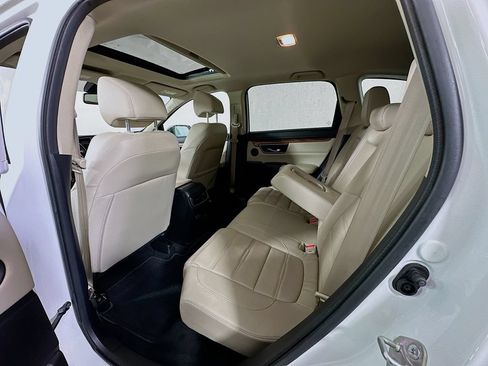 Used 2018 Honda CR-V Touring image 4