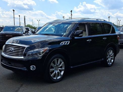 Used 2011 INFINITI QX56 4WD w/ Deluxe Touring Pkg image 3
