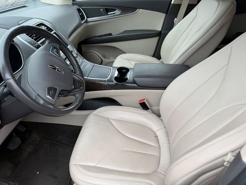 Used 2016 Lincoln MKX Select w/ Select Plus Package image 5