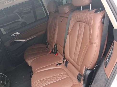 Used 2024 BMW X7 xDrive40i w/ Executive Package AWD/4WD image 16