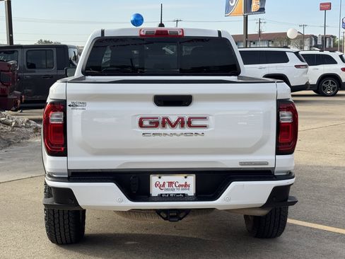 Used 2024 GMC Canyon Elevation w/ Elevation Premium Package image 6