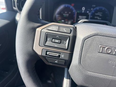 Used 2025 Toyota Land Cruiser w/ Premium Package image 17