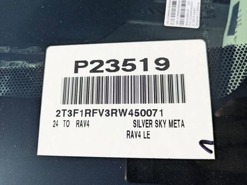 Used 2024 Toyota RAV4 LE image 33