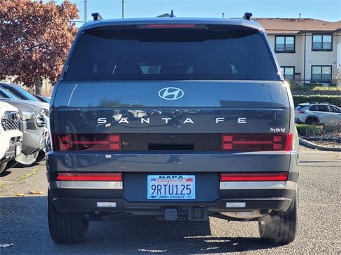 Used 2025 Hyundai Santa Fe Limited image 7