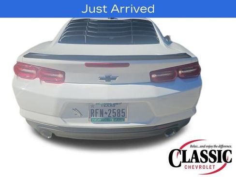 Used 2021 Chevrolet Camaro LT image 13