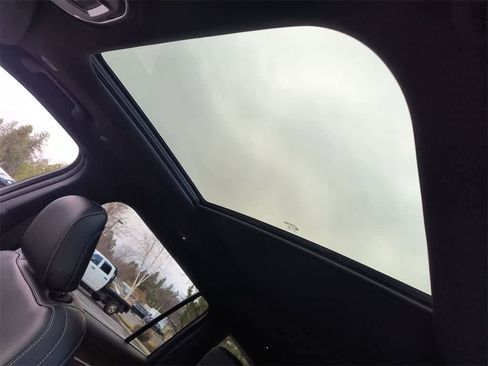 New 2025 Jeep Grand Cherokee L Limited w/ Trailer Tow Package image 22