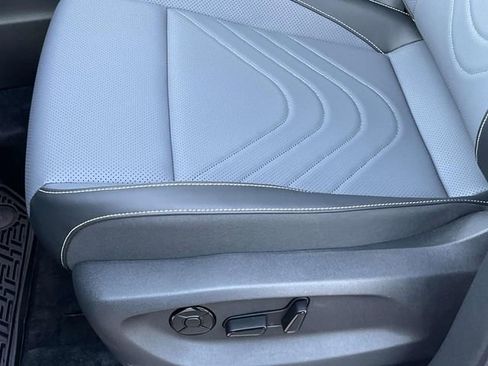 New 2026 Volkswagen Tiguan SE R-Line image 13