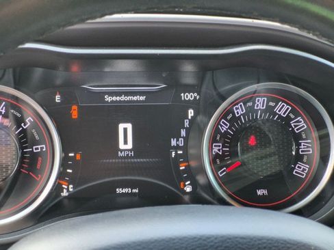 Used 2019 Dodge Challenger SXT RWD image 6