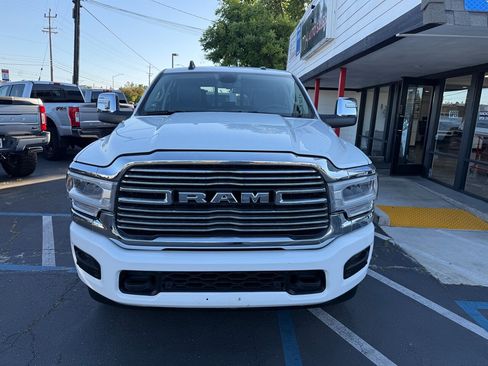 Used 2024 RAM 2500 Laramie AWD/4WD image 3