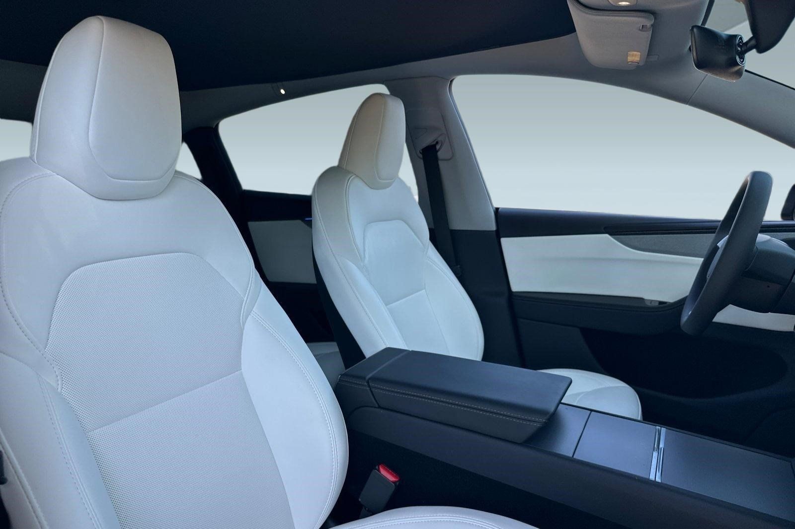 Used 2026 Tesla Model Y 2WD image 33