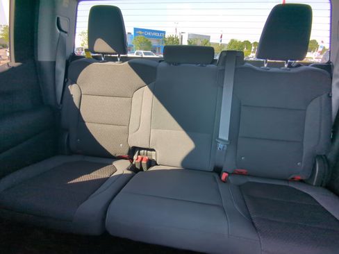Used 2020 Chevrolet Silverado 1500 Custom Trail Boss w/ Custom Convenience Package AWD/4WD image 19