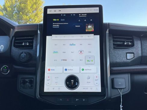 Certified 2024 Ford Expedition Limited image 38