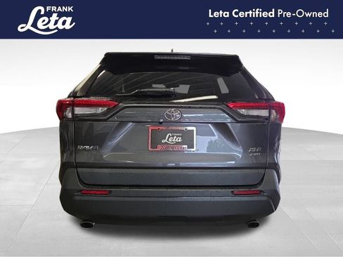 Used 2022 Toyota RAV4 XLE Premium AWD/4WD image 5