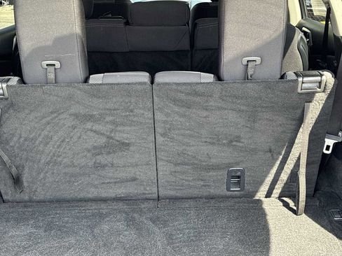 Used 2019 Nissan Pathfinder SV FWD image 19