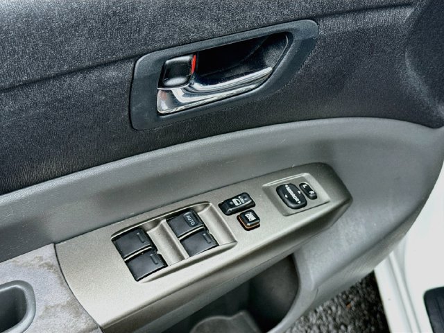 Used 2006 Toyota Prius FWD image 18