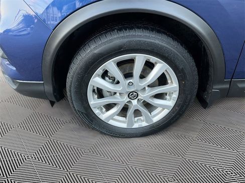 Certified 2021 Nissan Rogue Sport S image 32