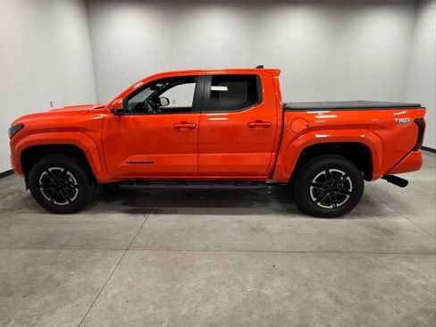 Used 2024 Toyota Tacoma TRD Sport image 8