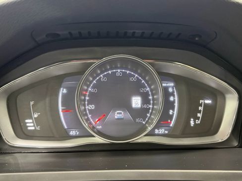 Used 2018 Volvo S60 T5 Inscription Platinum image 10