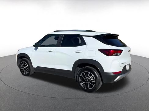 Used 2025 Chevrolet TrailBlazer LT image 7