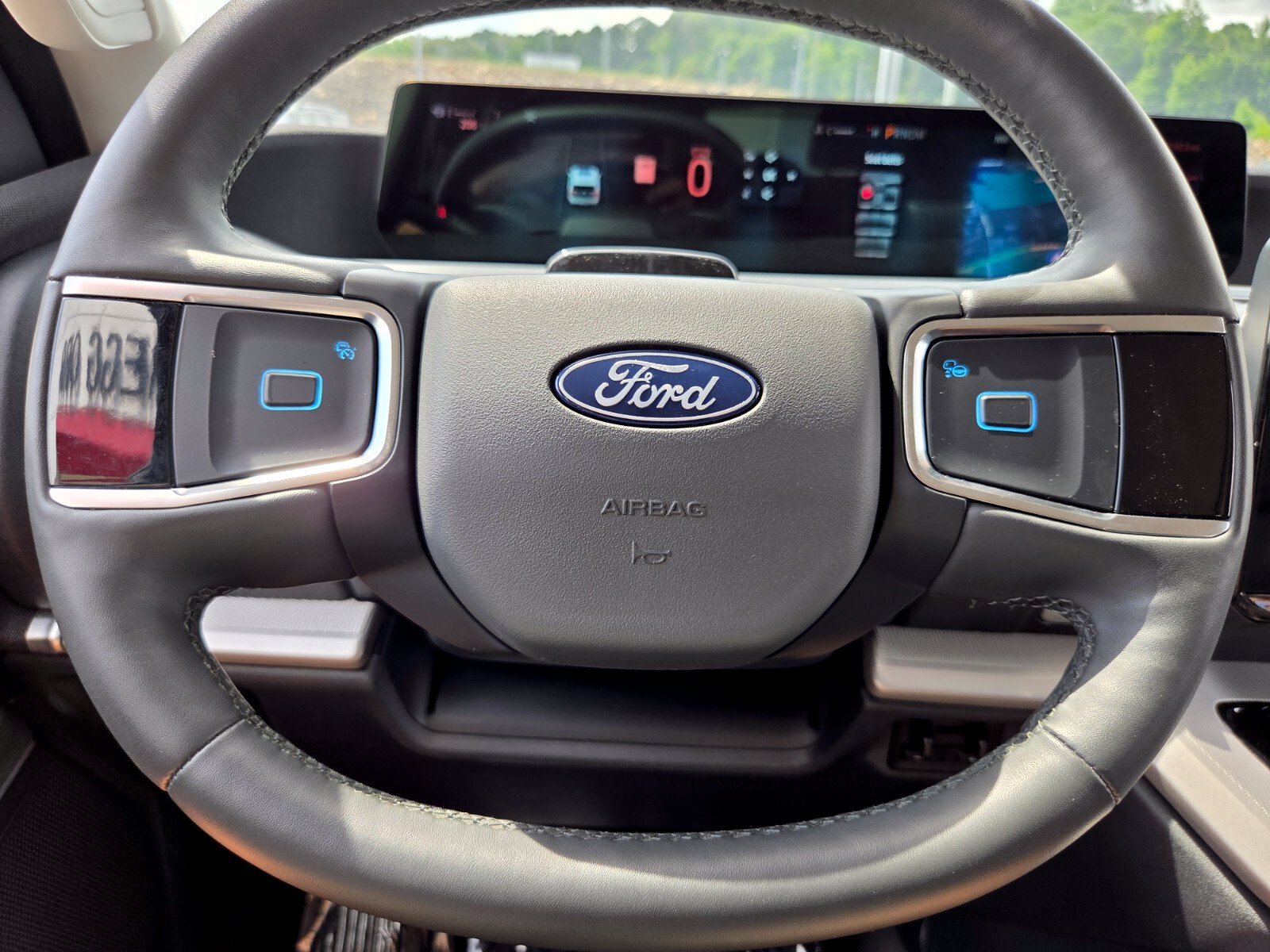 Used 2025 Ford Expedition Active AWD/4WD image 33