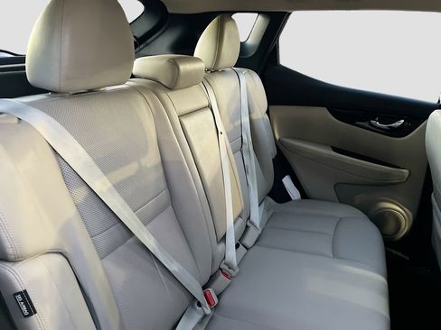 Used 2022 Nissan Rogue Sport SL FWD image 26