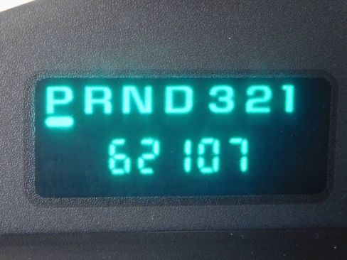 Used 2004 Chevrolet Express 3500 Extended Passenger RWD image 9