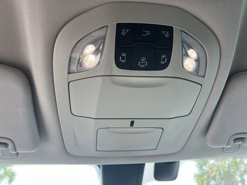 Used 2019 Chrysler Pacifica Touring-L Plus FWD image 28