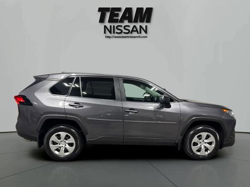 Used 2022 Toyota RAV4 LE image 8