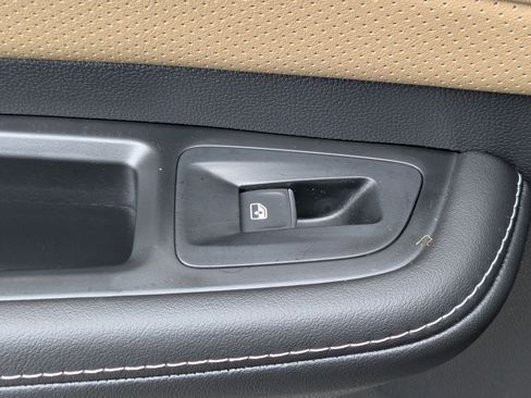 New 2026 Volkswagen Atlas Cross Sport SE image 27